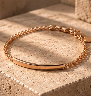 AURA — Sculptural Chain Bracelet — full bracelet view