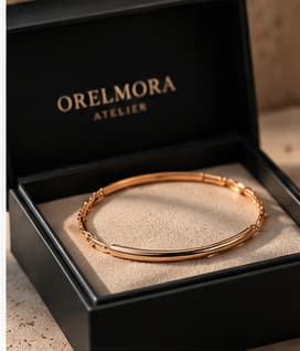 AURA — Sculptural Chain Bracelet — presentation packaging