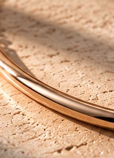 LINÉA — Minimal Gold Bar Bracelet — metal bar detail